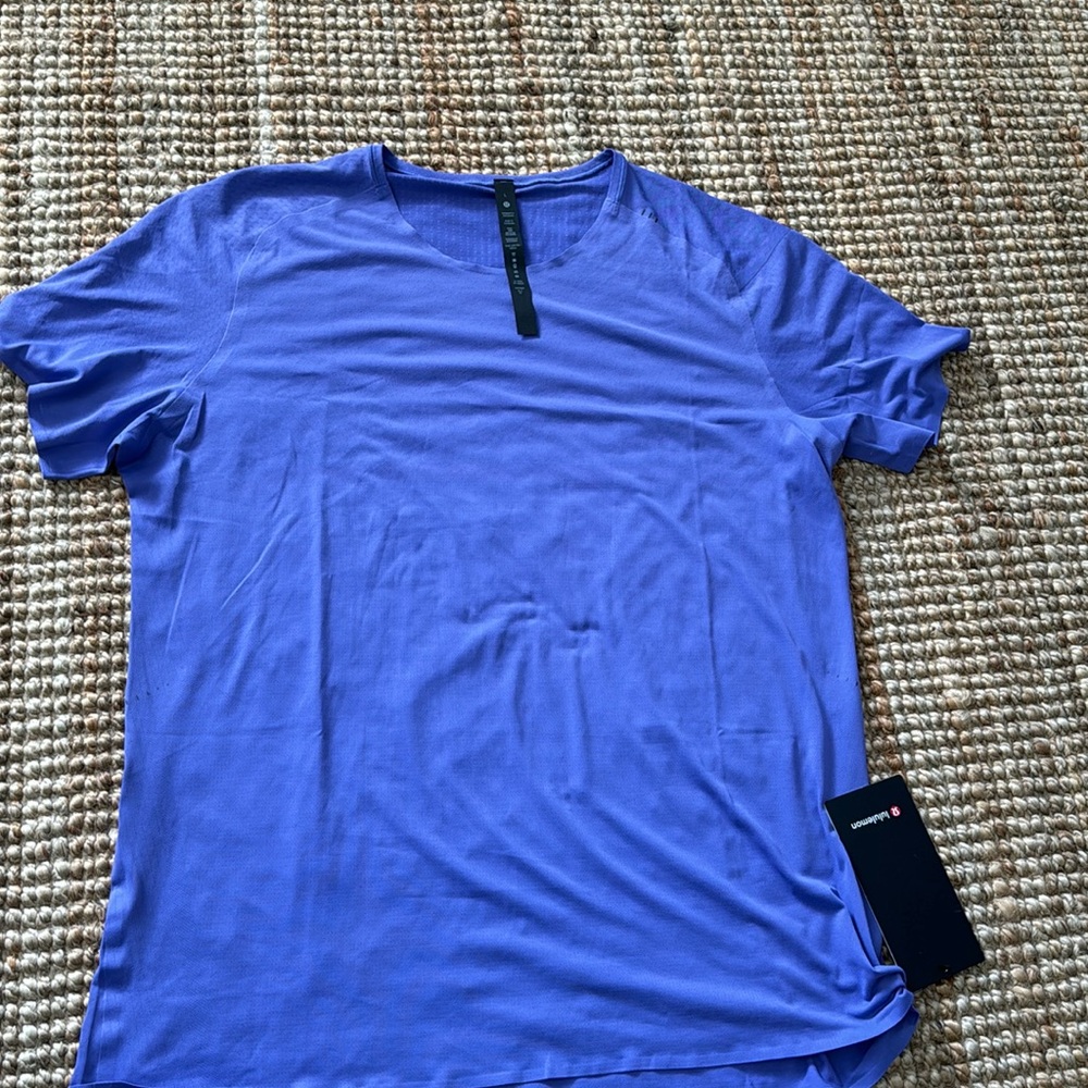 Lululemon Fast and Free Men’s t-shirt ( new with tag)